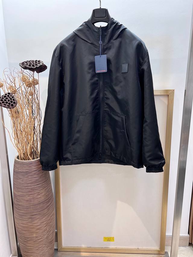 Size M-3XL Unisex, 2 colors: Black, Royal Blue As197524 1V One of Louis Vuitton'