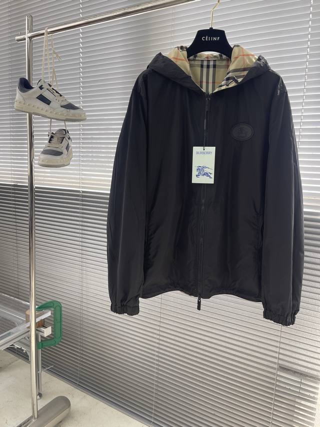 Bbr Checkered Warhorse Reversible Hooded Jacket The fabric is made of pure black