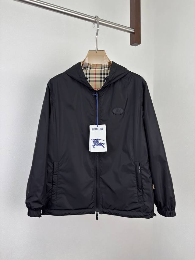 Burberry Reversible Check Hooded Light Cotton Jacket - A Classic Reimagined. Thi