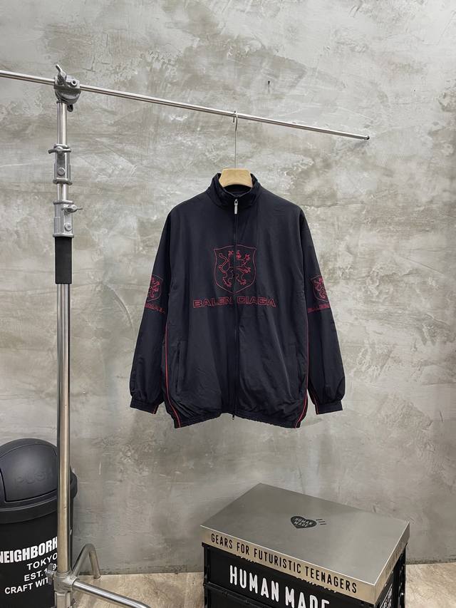 Style No. #S581 Balenciaga Blcg 25Ss 79 Red Striped Manchester United Embroider