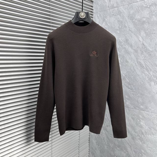 Lg A highly recommended classic crew neck wool sweater for British dandies and s