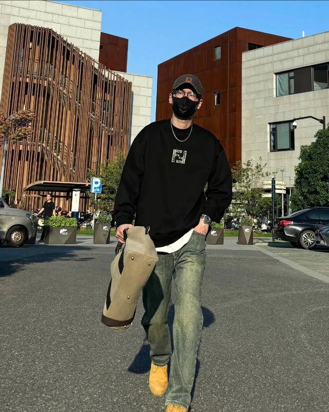 F8072 Fendi 2025 Autumn/Winter European Boutique New Top-Tier Original Fashion C