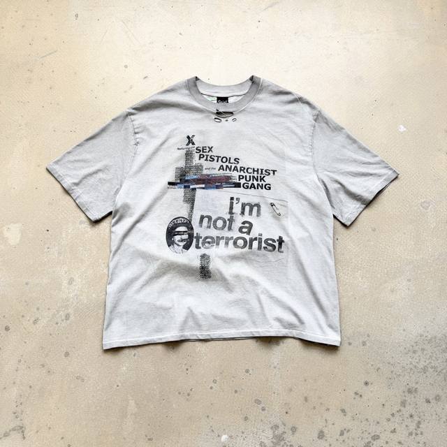 Cts-119 Saint X Sex Pistols "Pin Punk" Limited Edition: Distressed neckline, hea