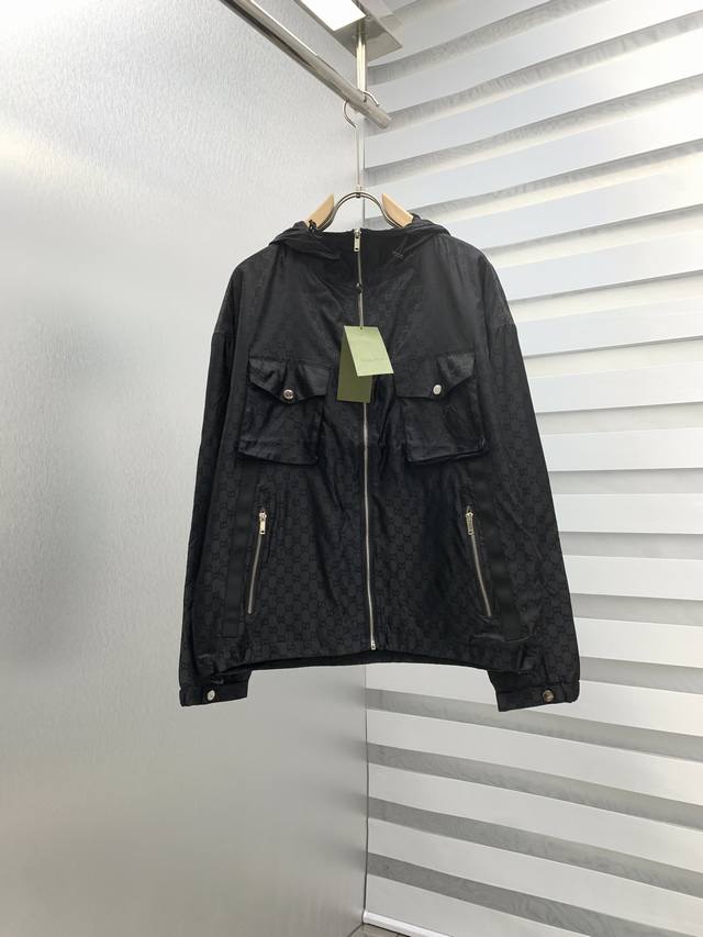 Gu Same style as the official 2025Ss website, complete with all three tags, earl