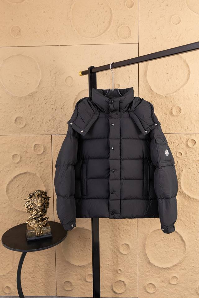 Available from Style No.: Zz031 | Moncler Vezere Matte Short Mayan Down Jacket