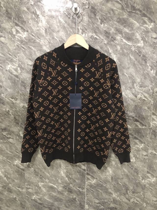 Autumn/Winter LV All-over Print Knit Zipper Sweater. Exquisite workmanship, pure