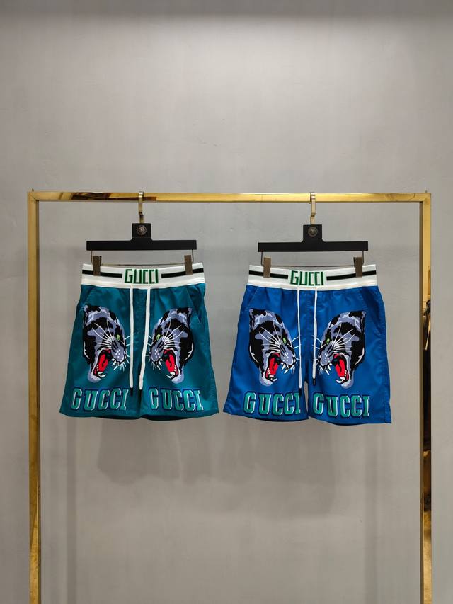 Gucc* 2020 Spring/Summer New Leopard Head Letter Logo Print Casual Shorts Detail