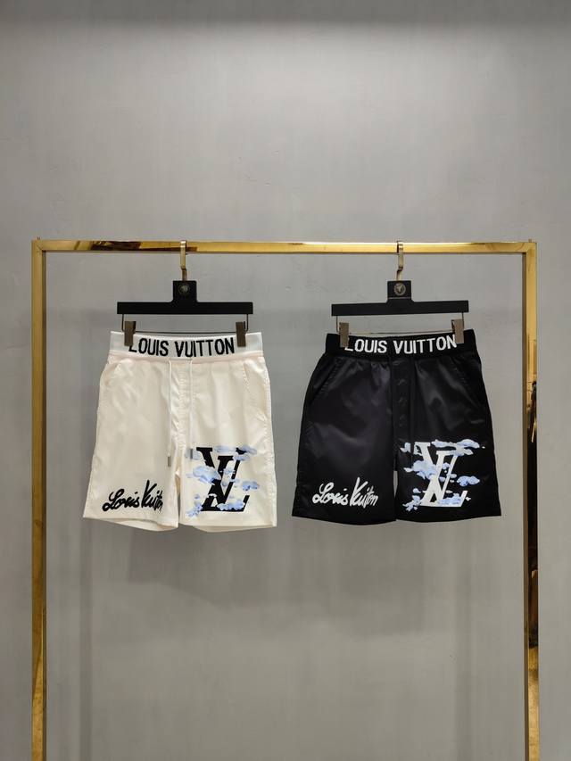 Louis Vuit 2020 Spring/Summer New Spray Logo Print Casual Shorts, Hot Selling It