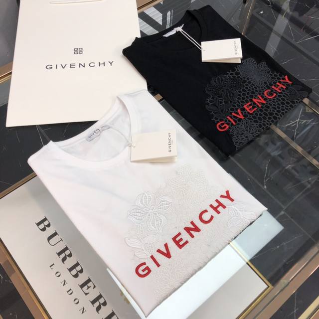 Givenchy unisex! New Spring/Summer short-sleeved shirt! Original single-piece em