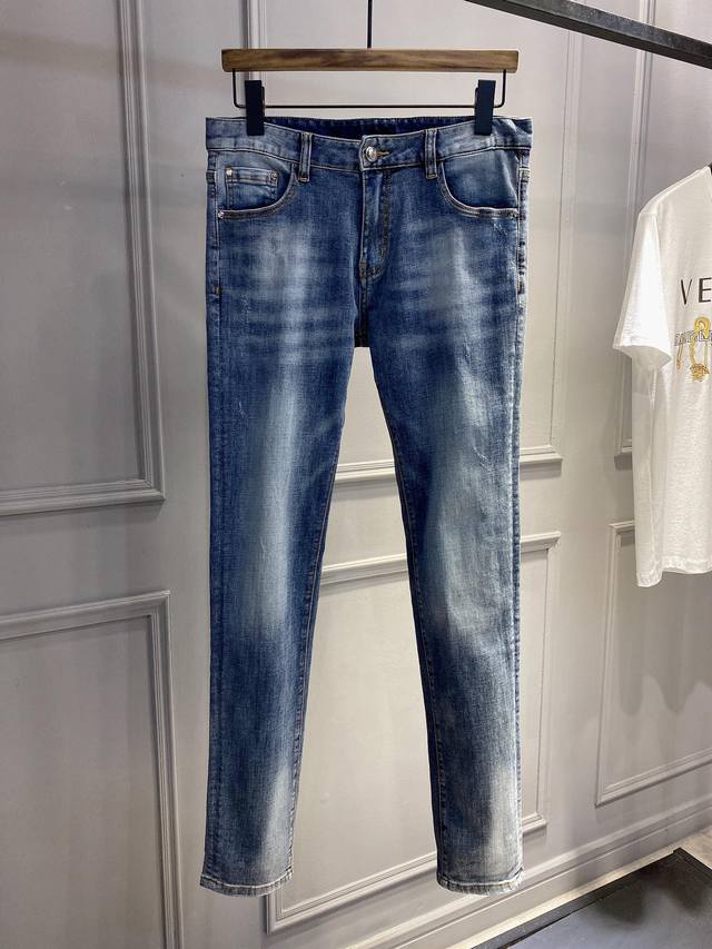 Armani European and American boutique new arrival: Super stylish jeans with ori