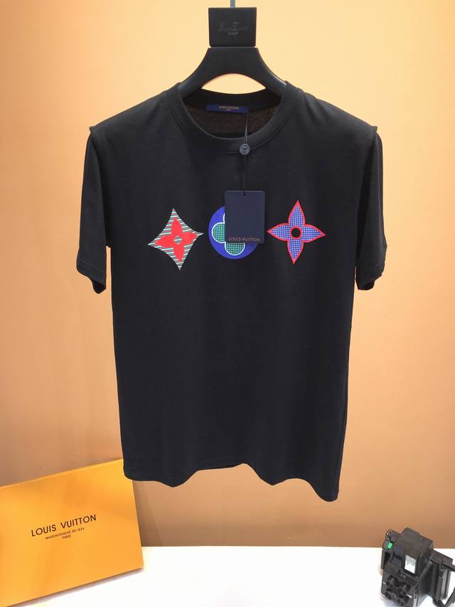 Louis Vuitton, Spring/Summer 2017 runway collection, available simultaneously on