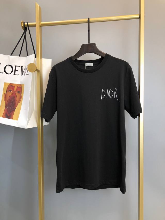 D*Ior Signature Logo Short-Sleeve T-Shirt, available in stores. Made of pure cot