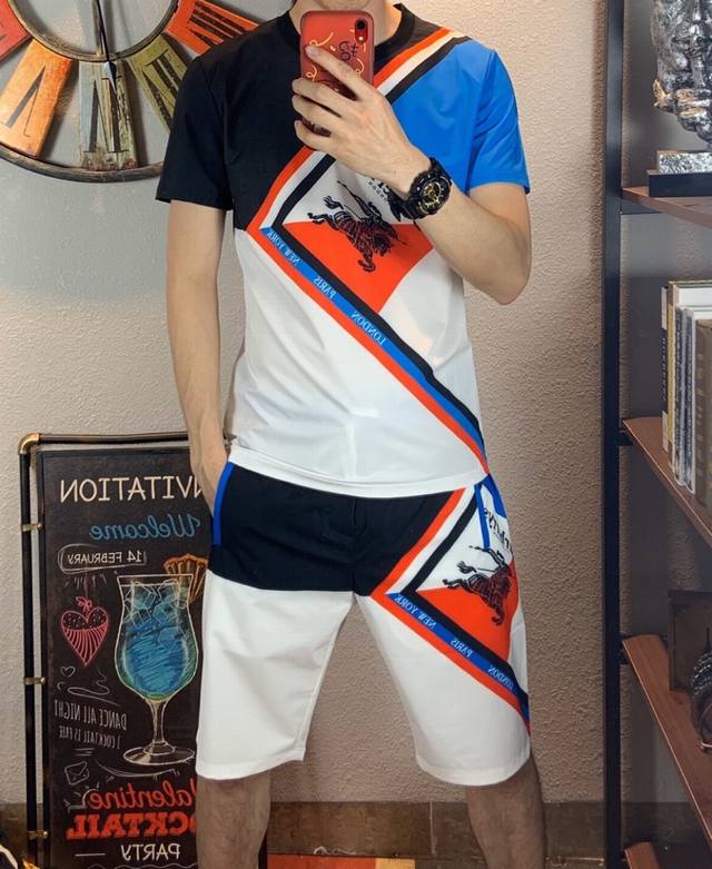 Burberry. High-quality set, Spring/Summer boutique release, perfect replica! Wel