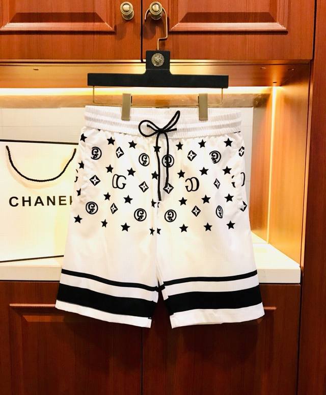 Special Price Louis Vuitton Summer New Beach Shorts. Made with imported custom f