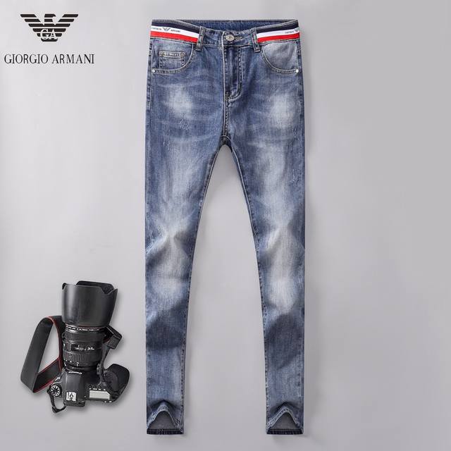 Armani Spring/Summer New Arrivals, the same style worn by top European and Amer