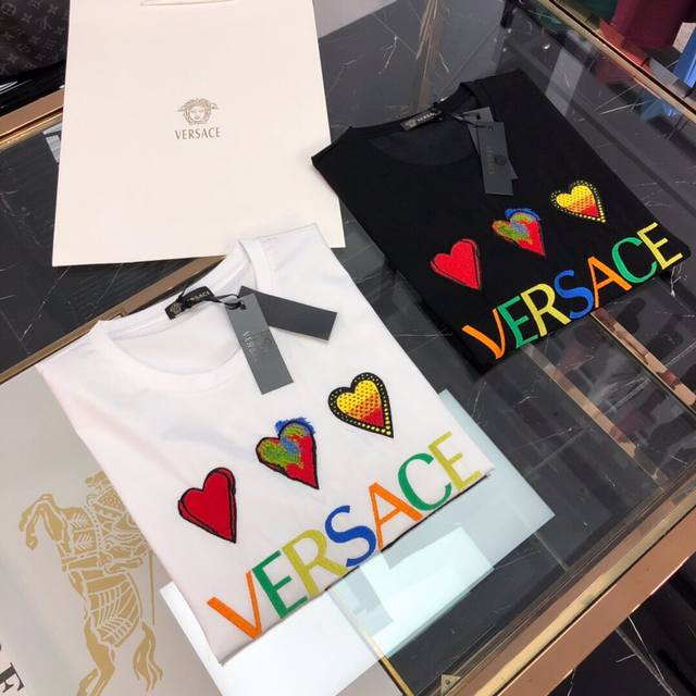 Ver*Sace original single item, same style as Hong Kong boutiques, new arrival. M