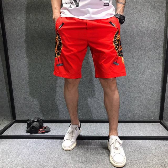 Special Price: Versace New Fashion Casual Shorts, a must-have for the May Day ho