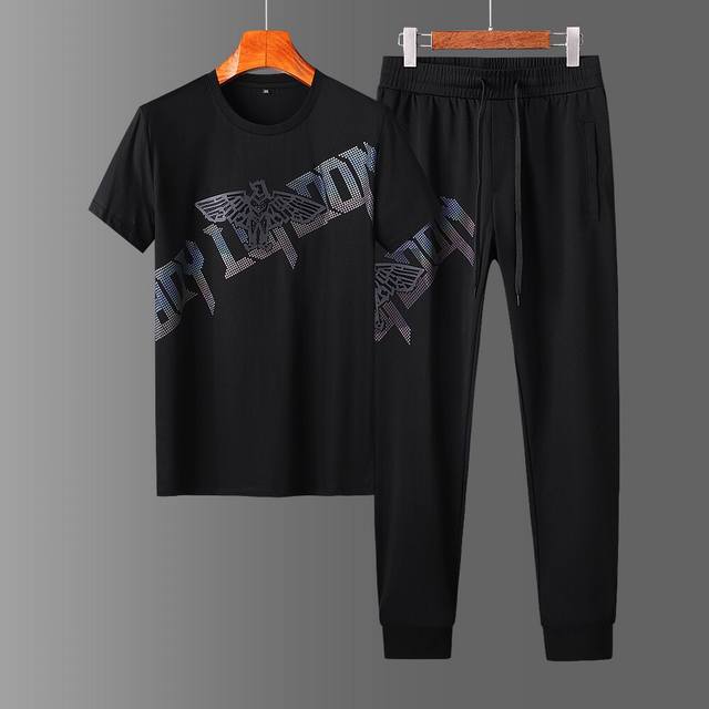 Casual Suit from a Department Store. Made with custom-made original fabric, fin