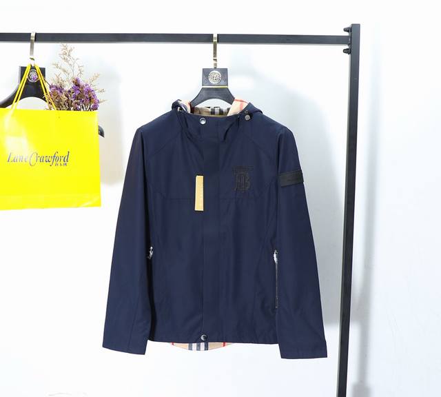 Burberry Spring/Summer New Arrival - Stylish, chic, and clean-cut for a sophist