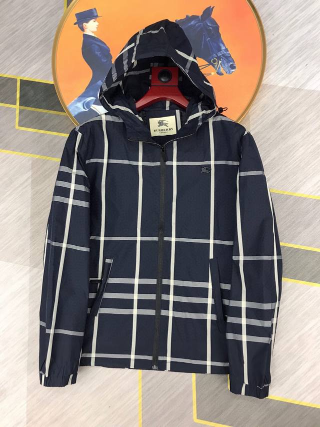 In stock, dropshipping available Burberry Spring New Arrival Men's Jacket. Runw