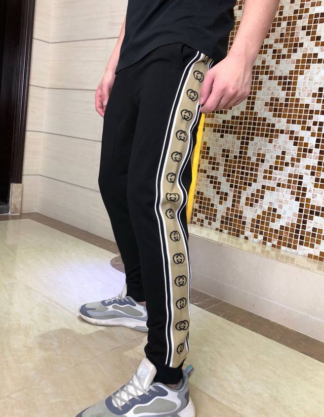 Cuc20 Spring/Summer European-style Casual Pants, creating a handsome and stylish