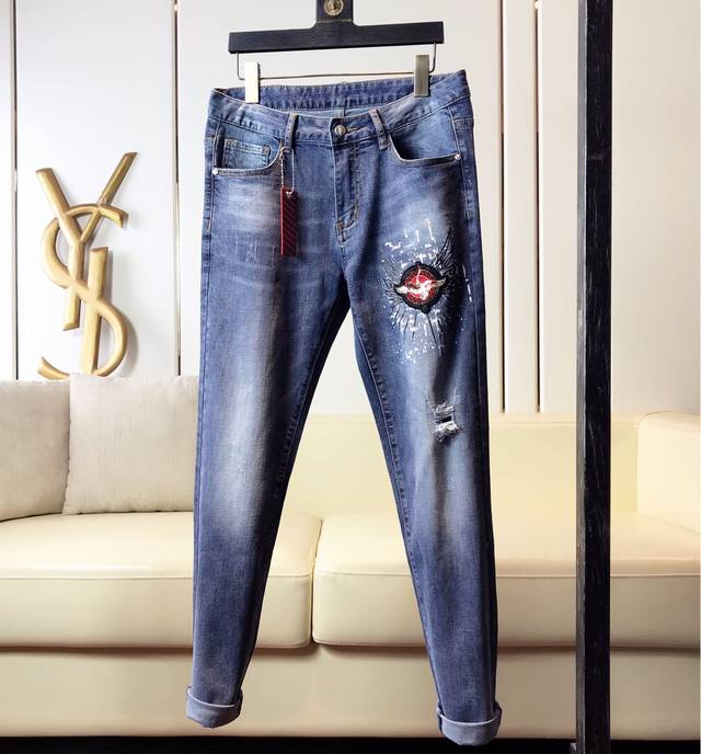 Off-White Jeans, top-quality imported original jeans, crafted with original har