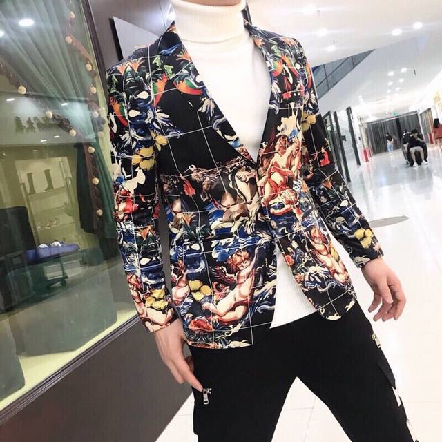 D&G Dolce & Gabbana's latest winter jacquard suit jacket, a 1:1 replica of the o