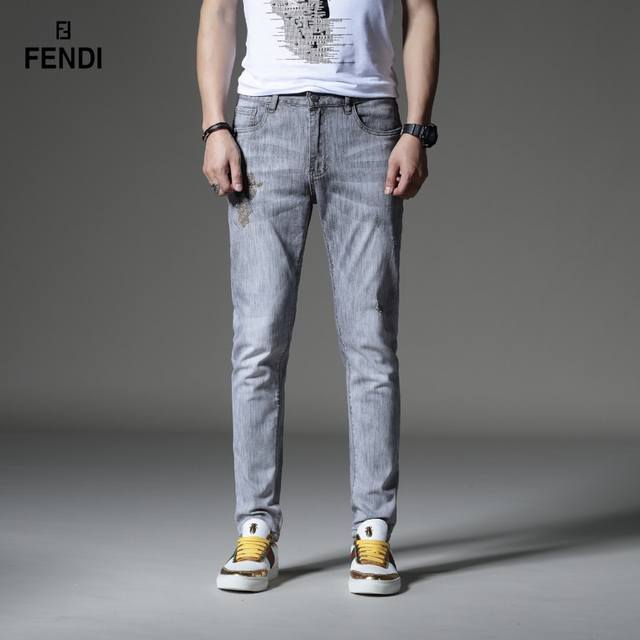 Fendi's latest boutique style, first release! High-end fashion jeans that instan