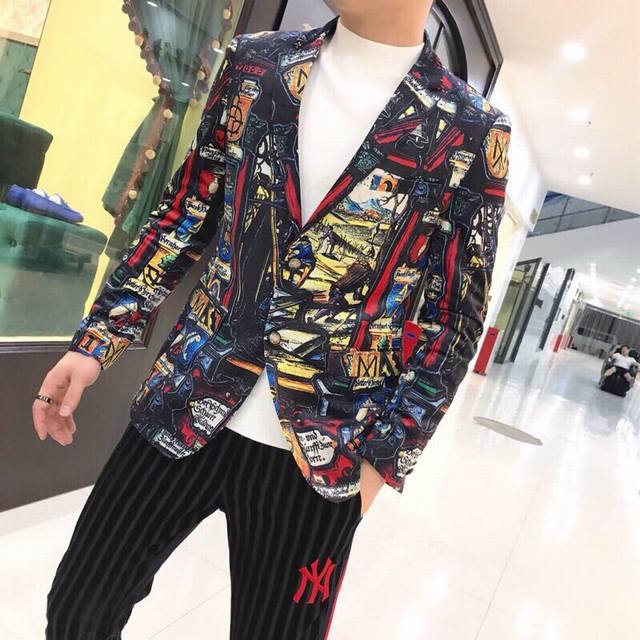 D&G Dolce & Gabbana's latest winter jacquard suit jacket, a 1:1 replica of the o