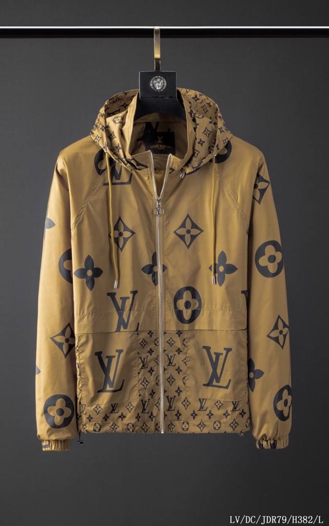 Spring Commemorative Edition!! Louis Vuitton H382 Haute Couture Milan Fashion Sh