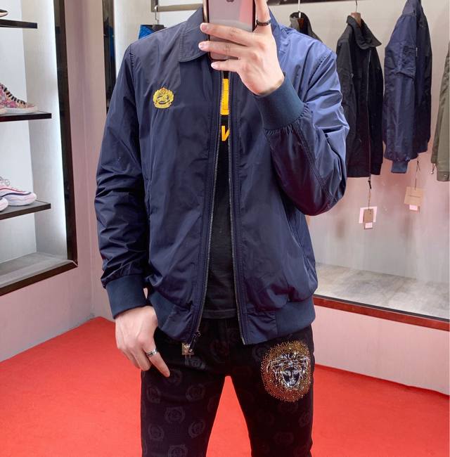 Burberry Fall/Winter Newest Collared Jacket, 1:1 replica of the original, with i