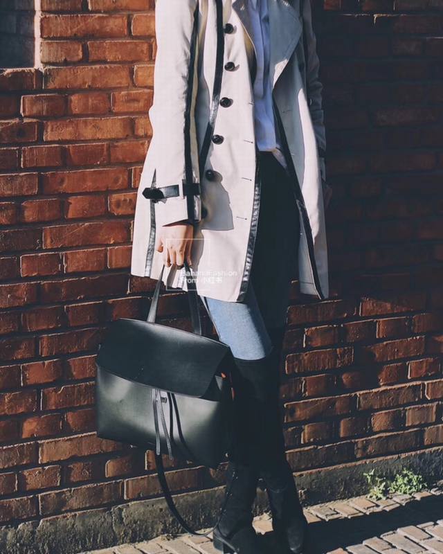 Product Name: Bur Leather Label Women's Jeans. A versatile style suitable for s