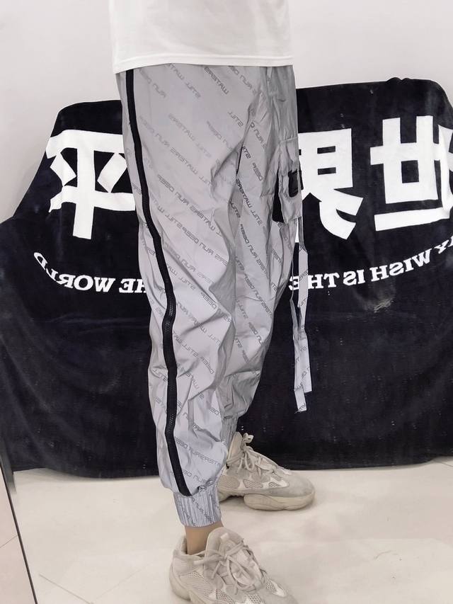 Special Price Balenciage 3M Reflective Ribbon Cargo Pants, Exclusive Hot Item. T