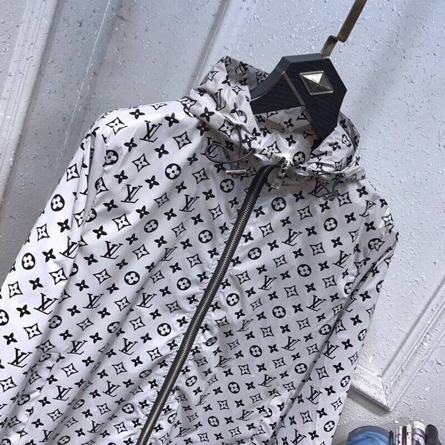 Supports SF Express dropshipping! New Arrival! The latest LV (Louis Vuitton) spr