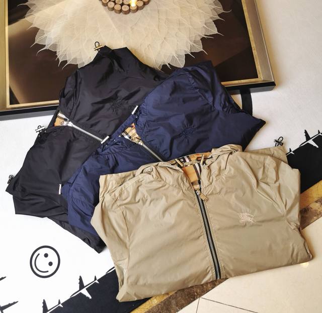 Early Spring Collection Men's Hooded Windbreaker Jacket. A stylish and luxuriou