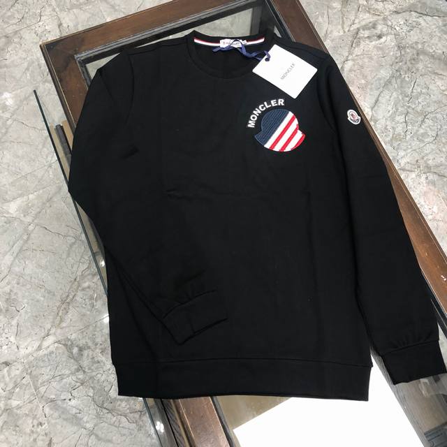 In Stock & Dropshipping Moncler's hottest selling sweatshirt, exclusively avail