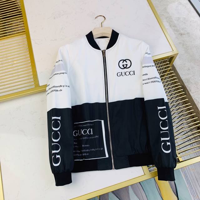 In stock, ready to ship! New Gucci Spring/Summer jacket. Perfect condition, bou