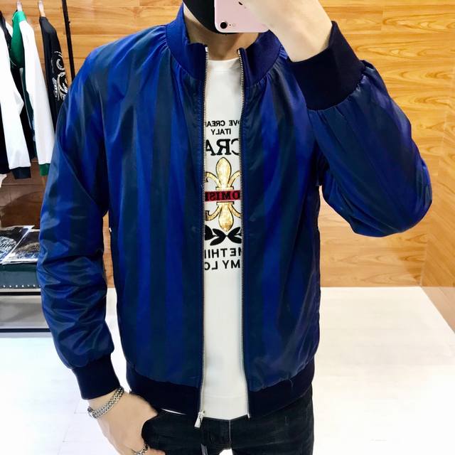 Fd Fendi's new autumn/winter men's trench coat/jacket, released simultaneously o