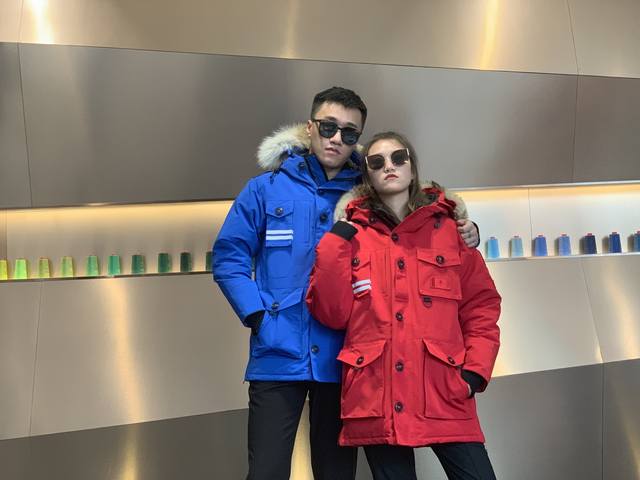 Canada Gooes Anniversary Edition : Sky Blue Unisex High-End Grade: 610 Raccoon