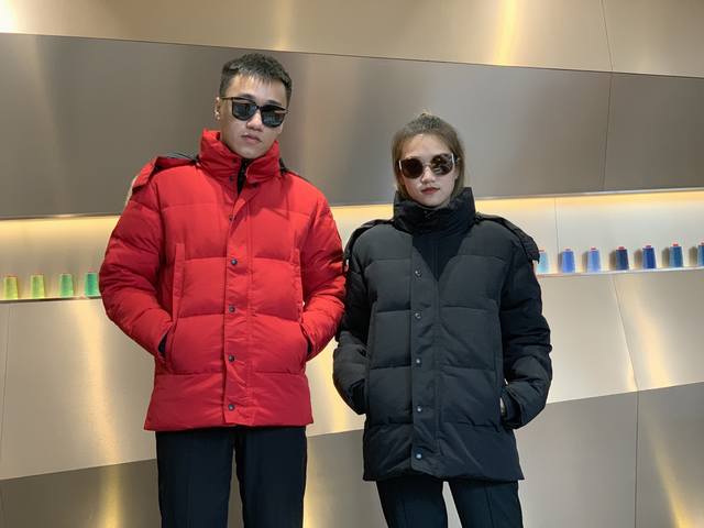 Canada Gooes 2029 Style : Black, Unisex, Mid-range: Raccoon Fur 650 Wolf Fur, F