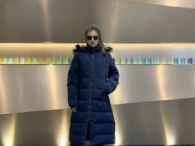 Canada Gooes 2022 Style : Navy Blue Women's Mid-range: Raccoon Fur 650 Wolf Fur