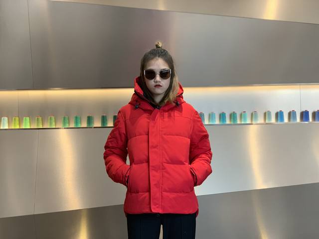 Canada Gooes 17 Styles : Red Unisex Mid-range: Factory Direct Supply: Supplying