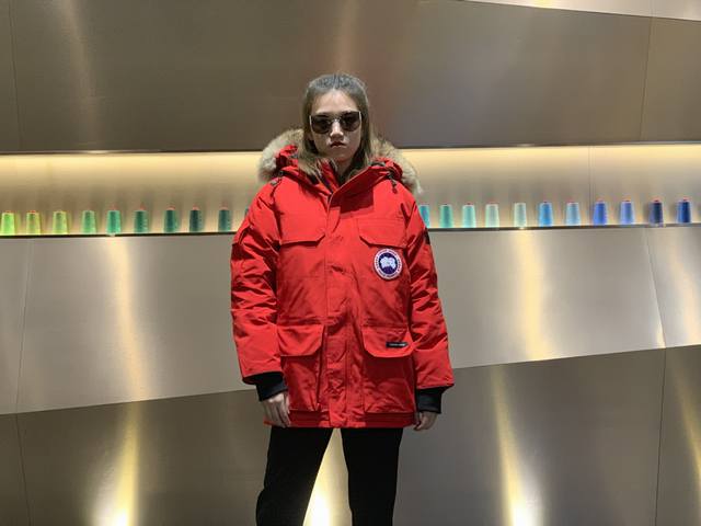 Canada Gooes 2008 Style : Red Unisex High-end: Raccoon Fur 650 Wolf Fur Factory