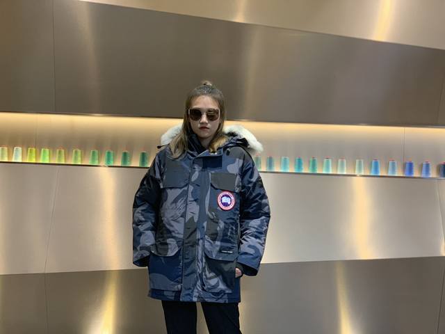 Canada Gooes 08 Model : Blue Camouflage Unisex High-End: Raccoon Fur 650 Wolf F