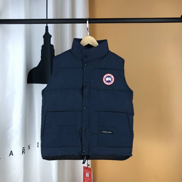 Couple style Color: Dark Blue Can be sold in physical stores on Taobao Canadago