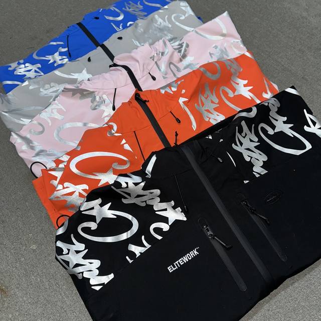 879# All details on this rugged rain jacket are perfect. ( ) Black, Grey, Orange