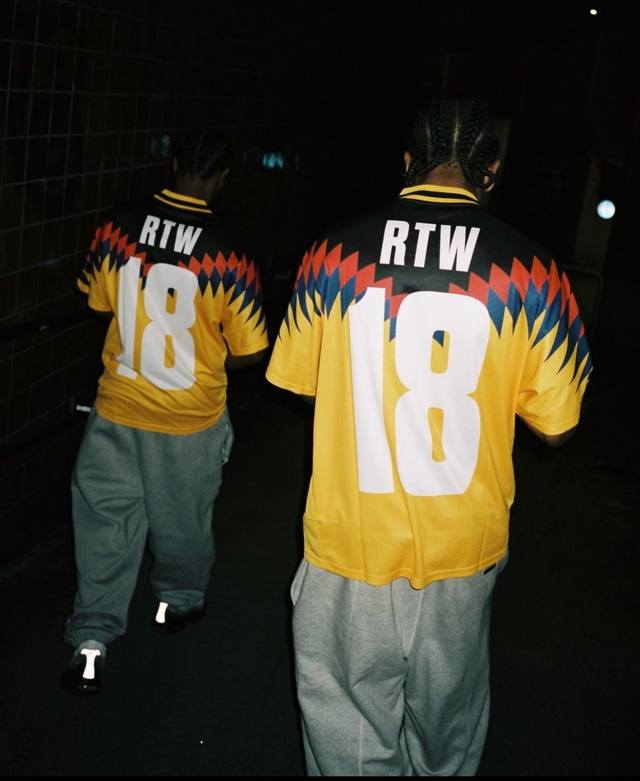 701# Corteiz Club America Jersey SML XL