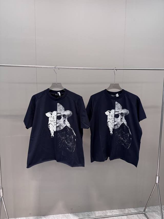 In stock, dropshipping available + 5 p negotiable. Enfants Riches D