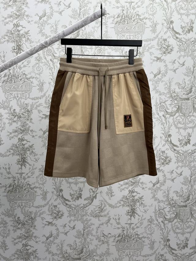 Louis Vuitton 25Ss New Damier Cargo Shorts. These cargo shorts are made of Dami