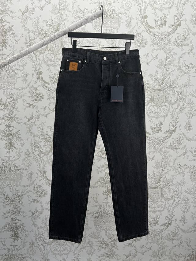 Louis Vuitton 25Ss New LV Skateboard Jeans. These skateboard jeans are made of